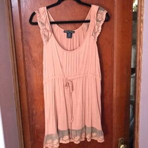 Vintage Peach Sleeveless Top with Lace Trim